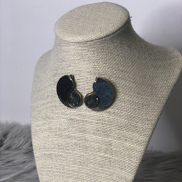 Vintage Silver Abalone Shell Seashell Inspired Earrings - Picture 2 of 4